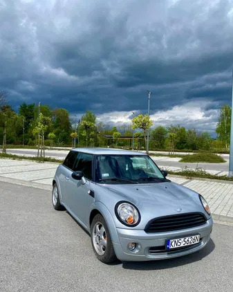 małopolskie MINI Cooper cena 15900 przebieg: 194460, rok produkcji 2007 z Duszniki-Zdrój